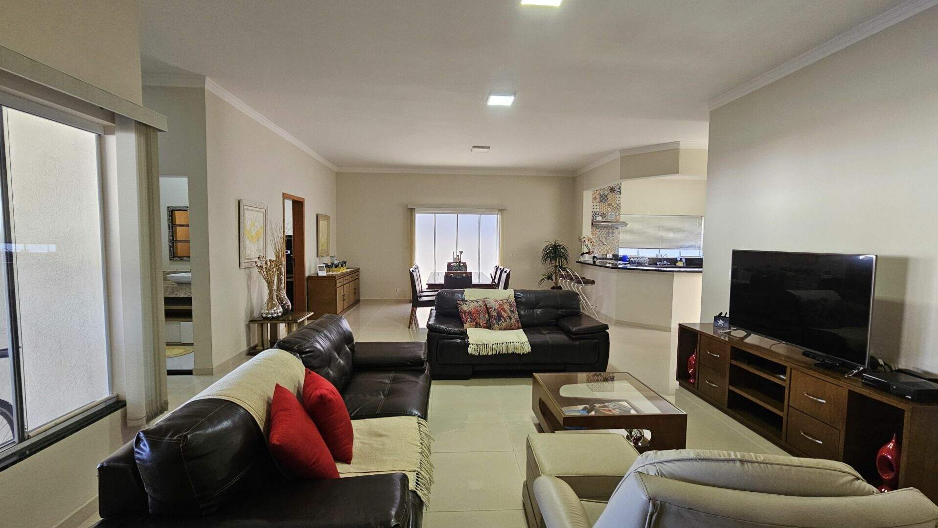 Casa no Condomínio Lagos DIcaraí, em Salto disponível para à venda | Grupo Kaion: 