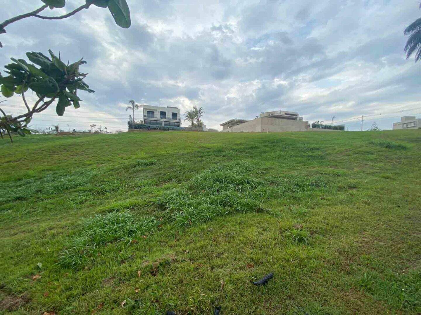 Terreno no Condomínio Villas do Golfe, em Itu disponível para à venda | Grupo Kaion: 