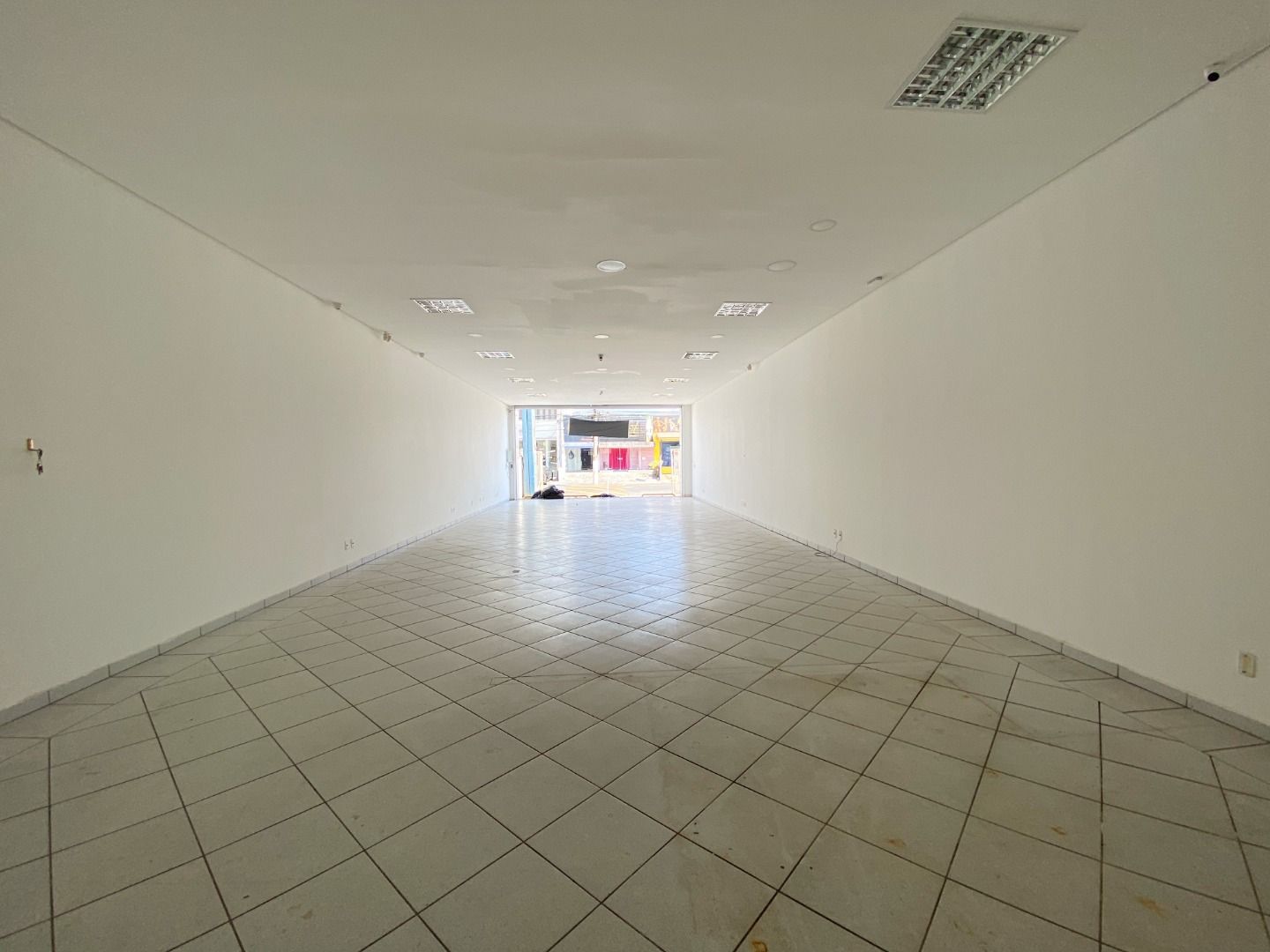 Salão no Vila Nova, em Itu disponível para para aluguel | Grupo Kaion: 