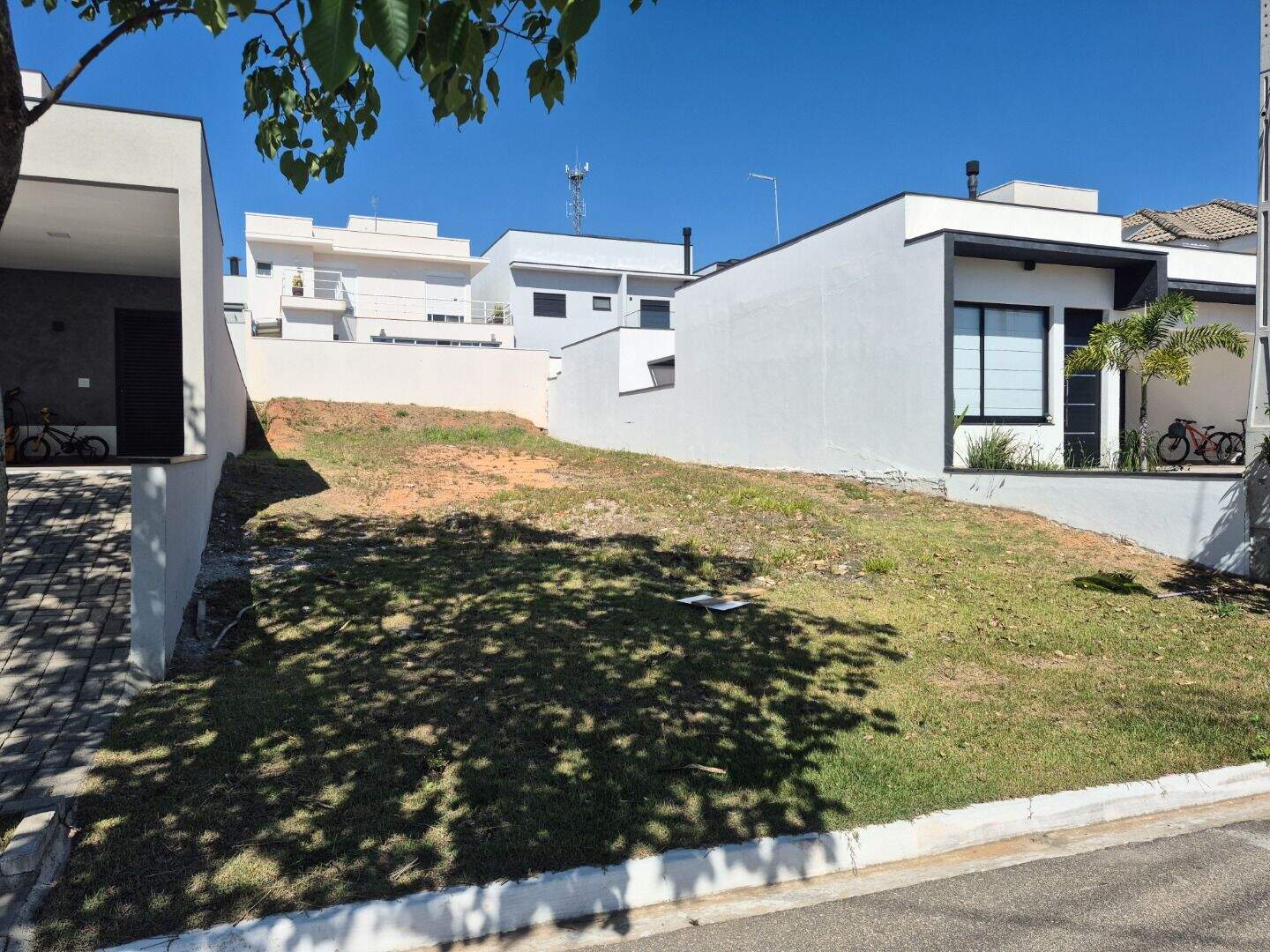 Terreno no Condomínio Residencial Mont Blanc, em Itu disponível para à venda | Grupo Kaion: 