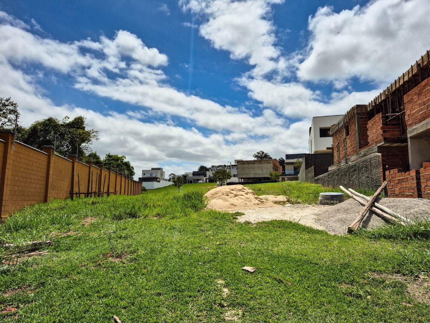 Terreno no Condomínio Alphaville Castelo, em Itu disponível para à venda | Grupo Kaion: 