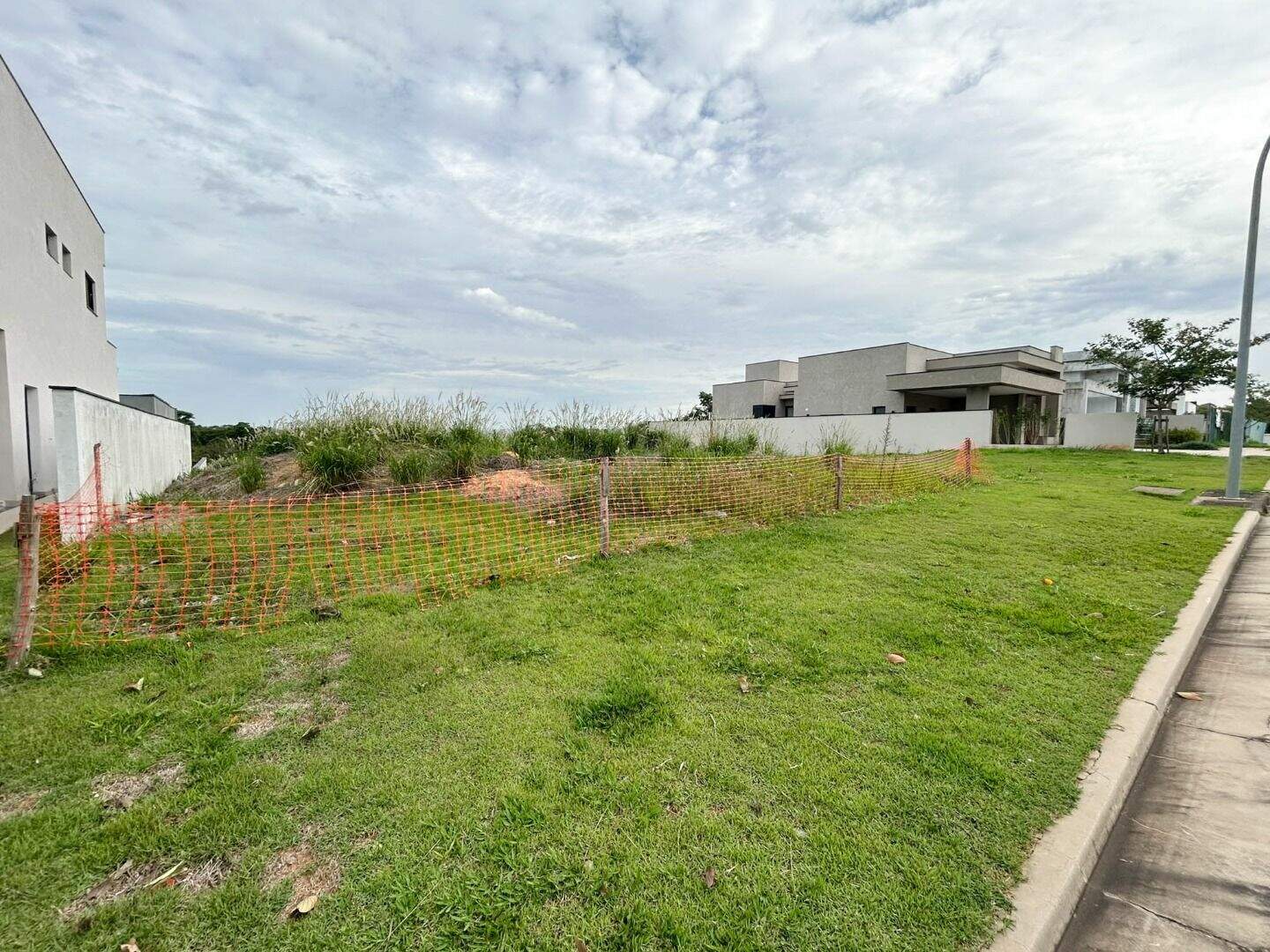 Terreno no Condomínio Alphaville Castelo, em Itu disponível para à venda | Grupo Kaion: 