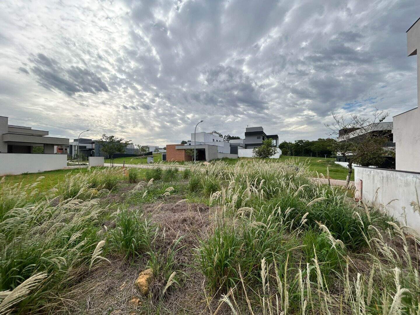 Terreno no Condomínio Alphaville Castelo, em Itu disponível para à venda | Grupo Kaion: 