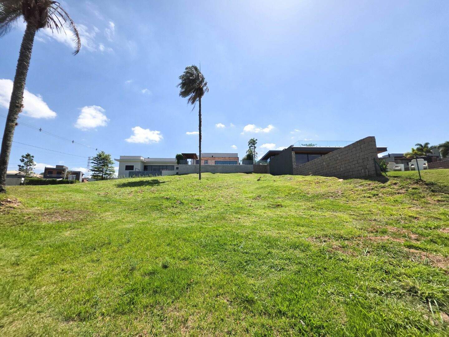 Terreno no Condomínio Villas do Golfe, em Itu disponível para à venda | Grupo Kaion: 