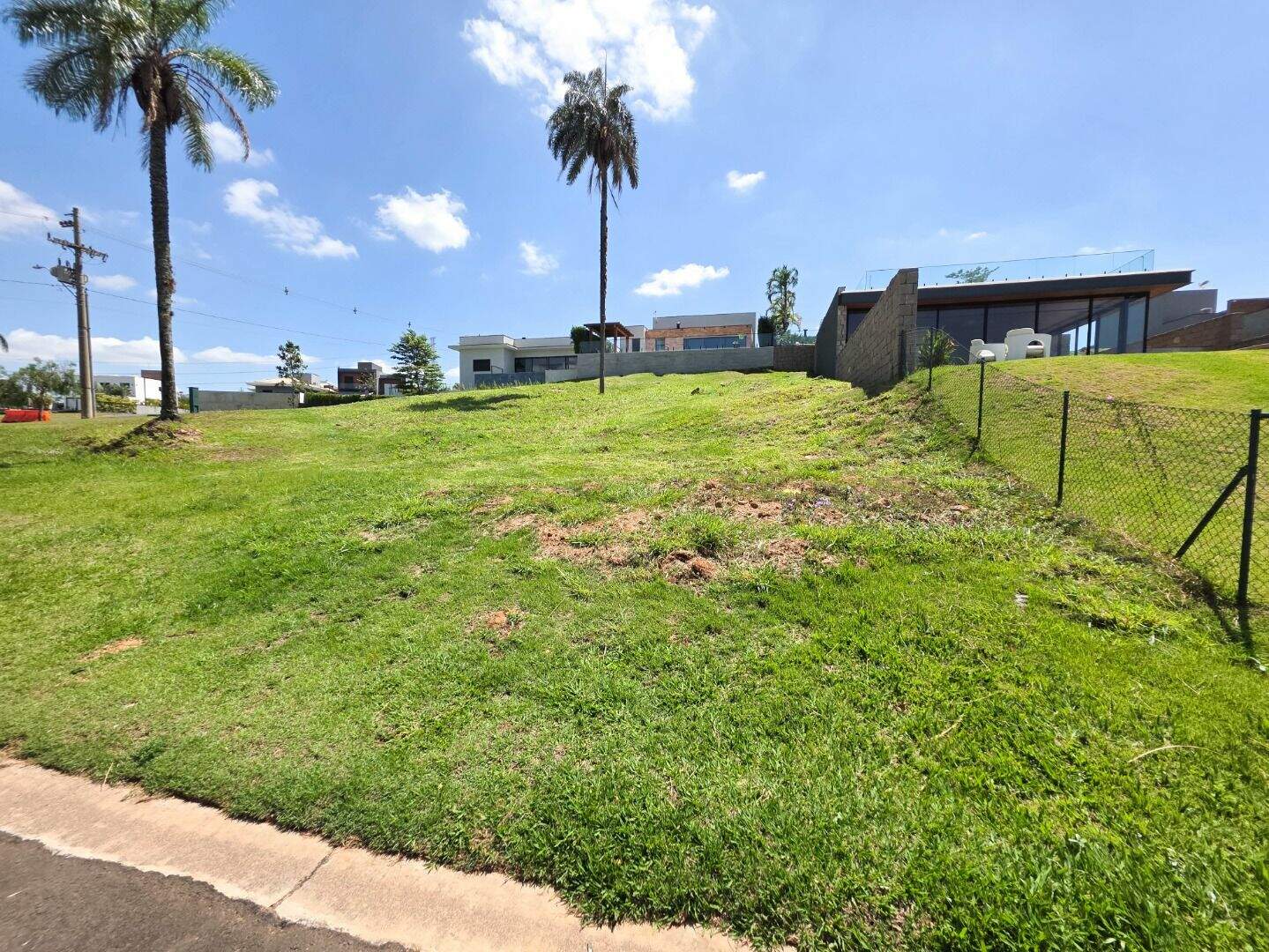 Terreno no Condomínio Villas do Golfe, em Itu disponível para à venda | Grupo Kaion: 