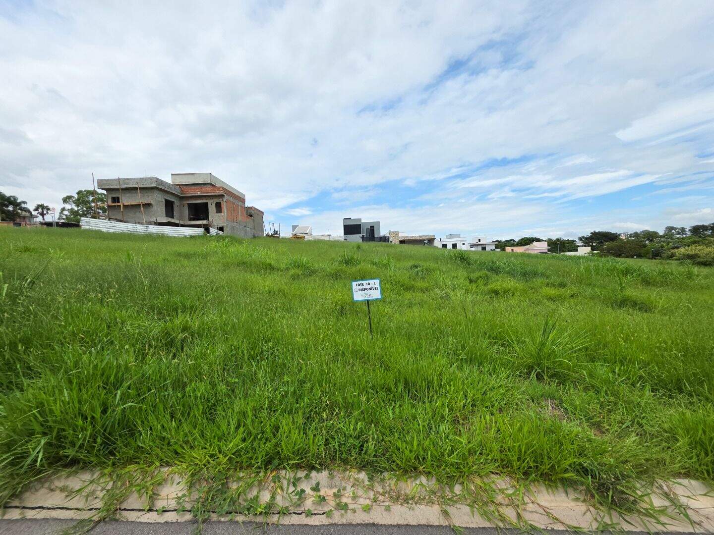 Terreno no Villa dos Manacás, em Itu disponível para à venda | Grupo Kaion: 
