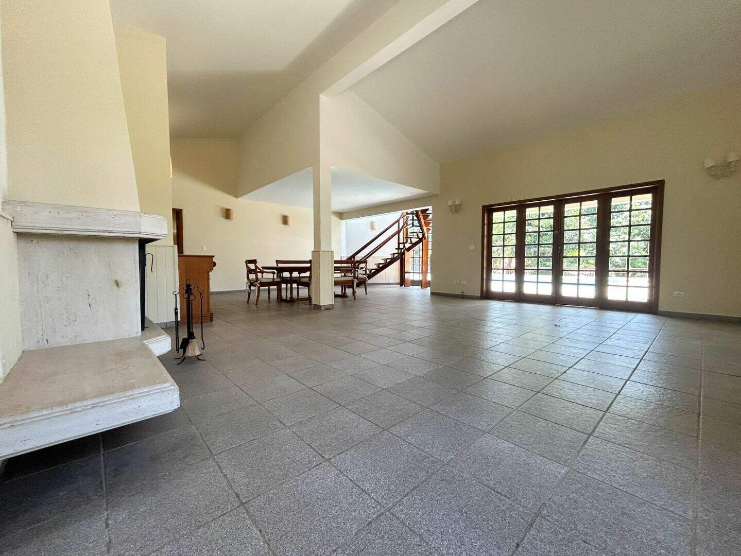 Casa no Condomínio Terras de São José, em Itu disponível para para aluguel | Grupo Kaion: 