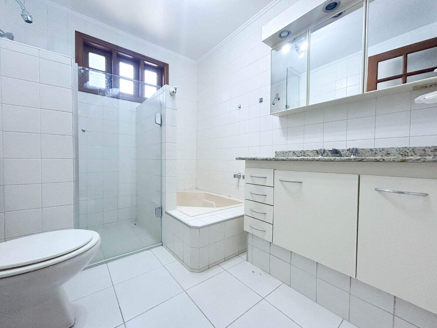 Casa no Condomínio Terras de São José, em Itu disponível para para aluguel | Grupo Kaion: 