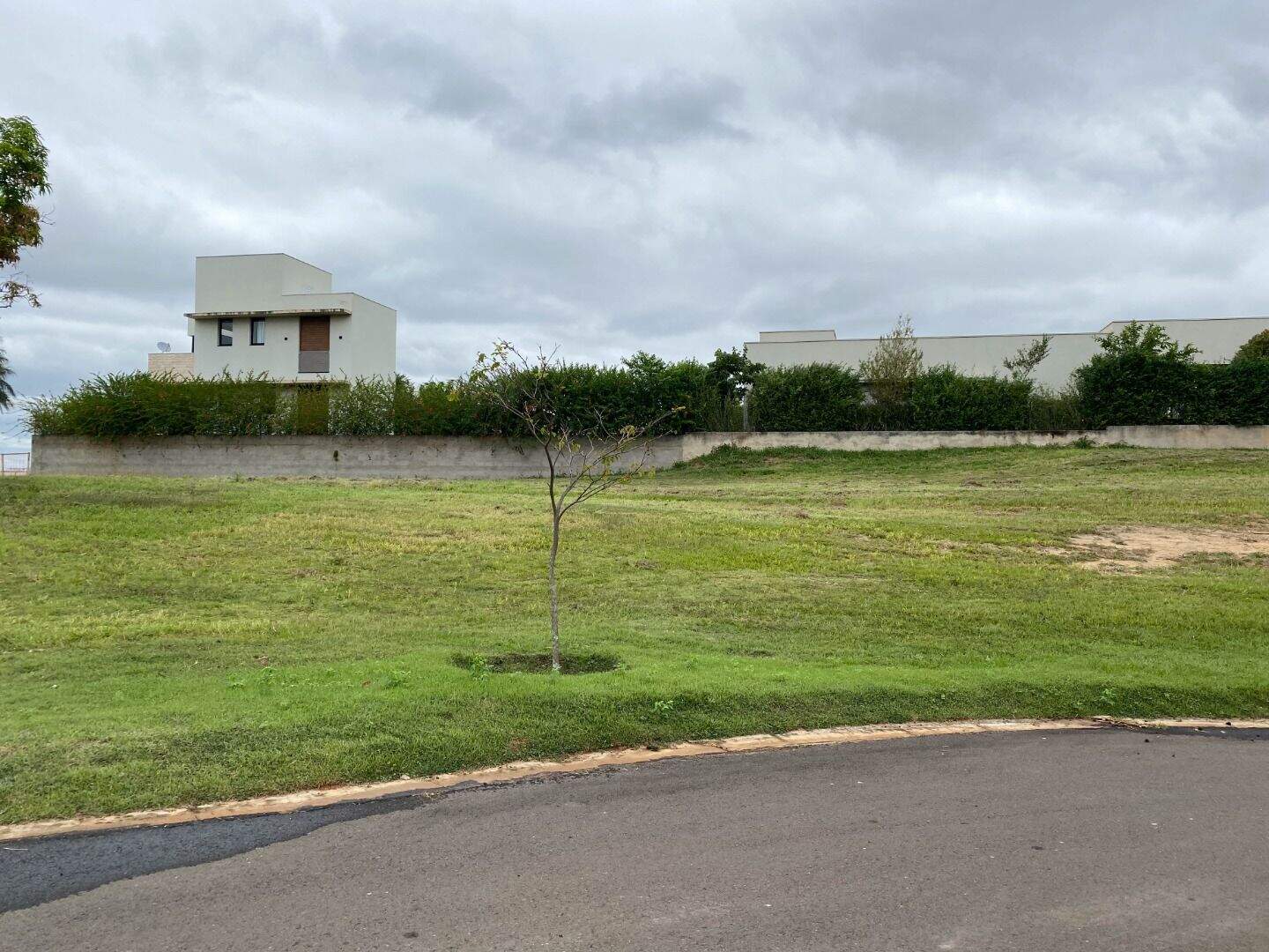 Terreno no Condomínio Villas do Golfe, em Itu disponível para à venda | Grupo Kaion: 