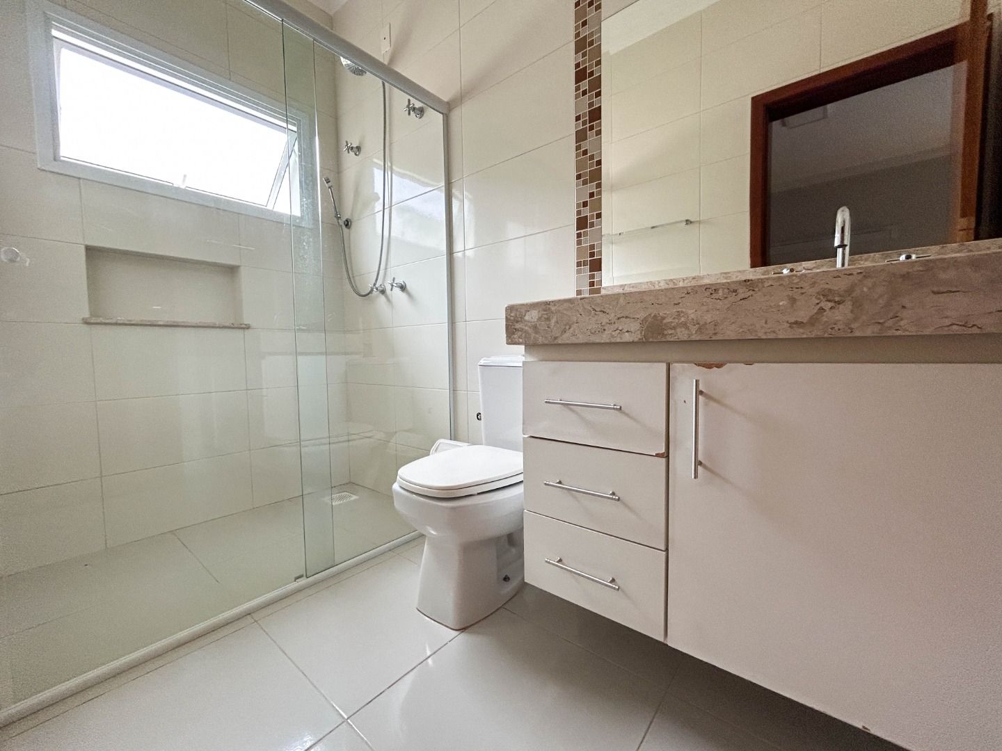 Casa no Condomínio Campos de Santo Antônio, em Itu disponível para para aluguel | Grupo Kaion: 