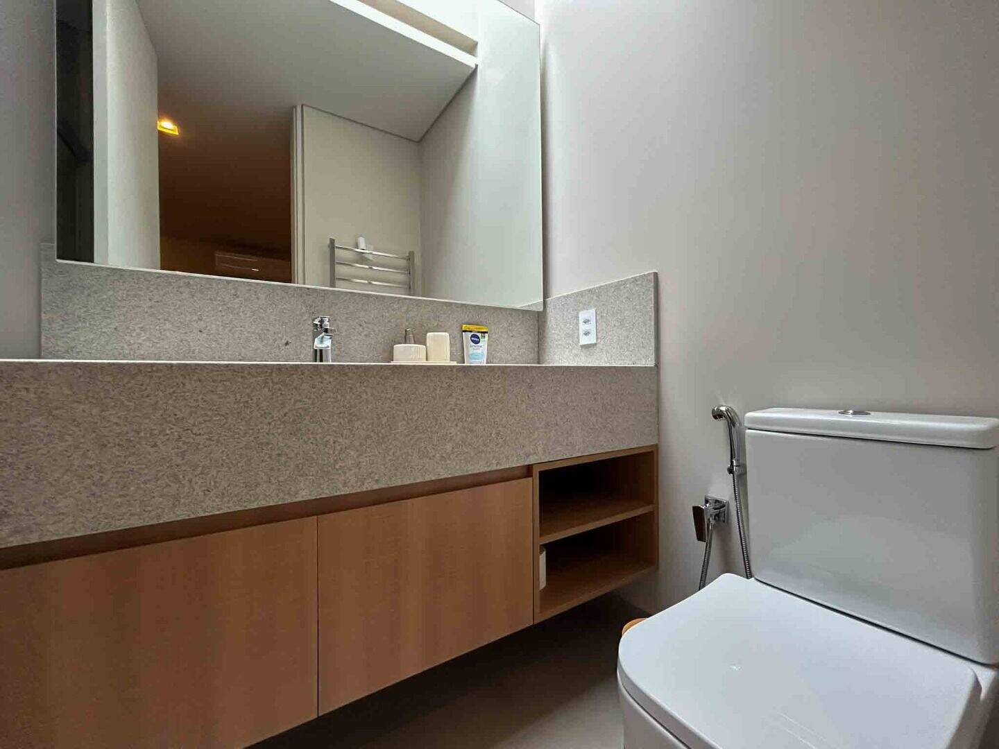 Casa no Residencial Parque Campos de Santo Antônio II, em Itu disponível para para aluguel | Grupo Kaion: 