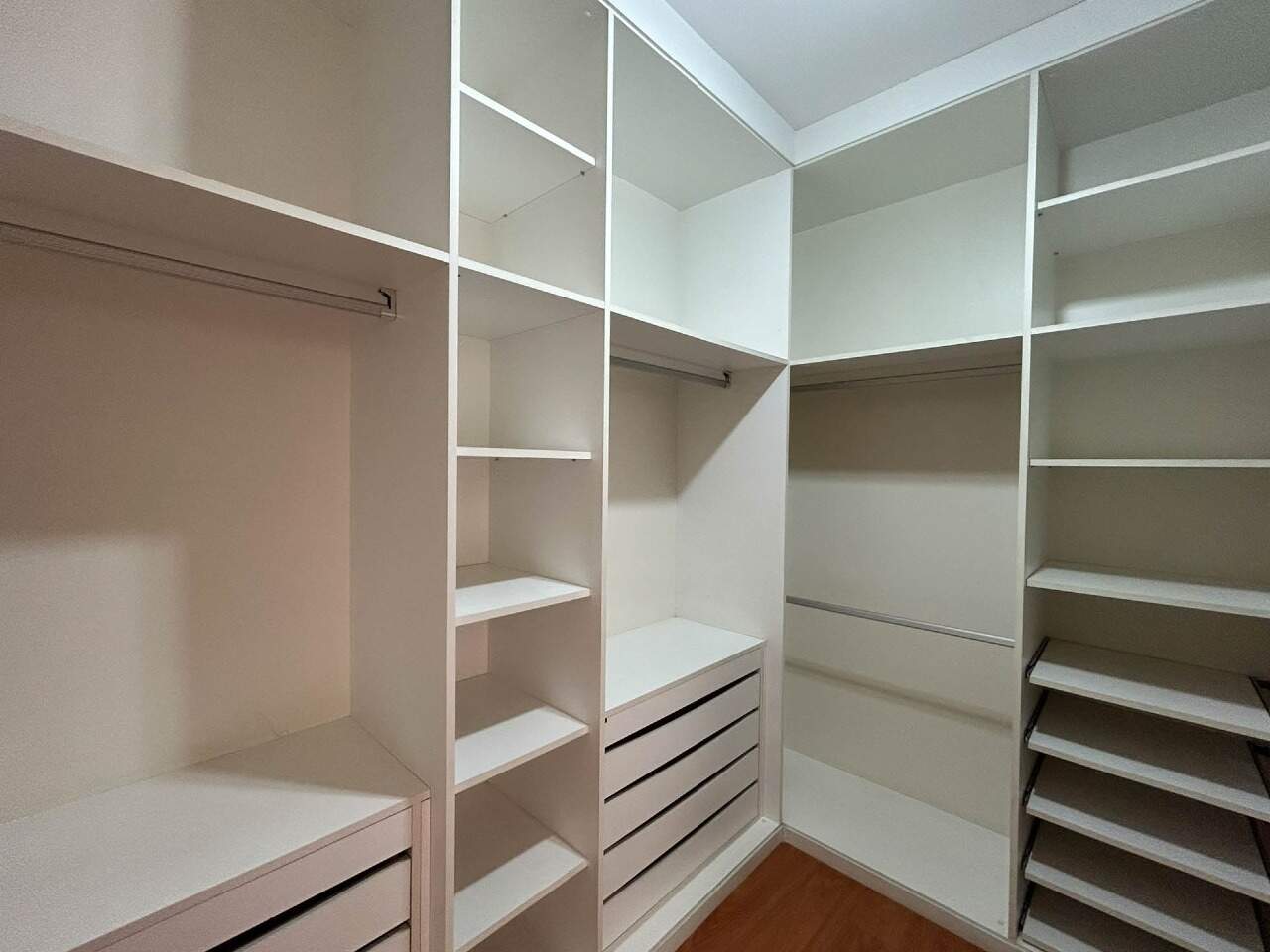 Casa no Condomínio Fechado Hermenegildo Milioni, em Salto disponível para para aluguel | Grupo Kaion: 