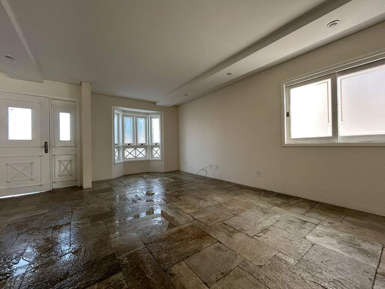 Casa no Condomínio Fechado Hermenegildo Milioni, em Salto disponível para para aluguel | Grupo Kaion: 
