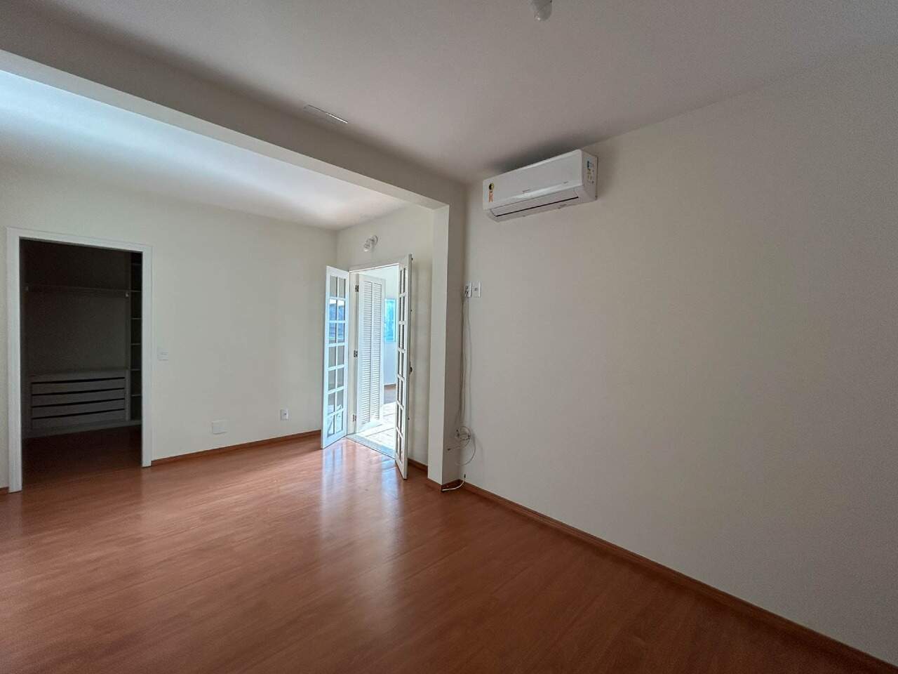 Casa no Condomínio Fechado Hermenegildo Milioni, em Salto disponível para para aluguel | Grupo Kaion: 