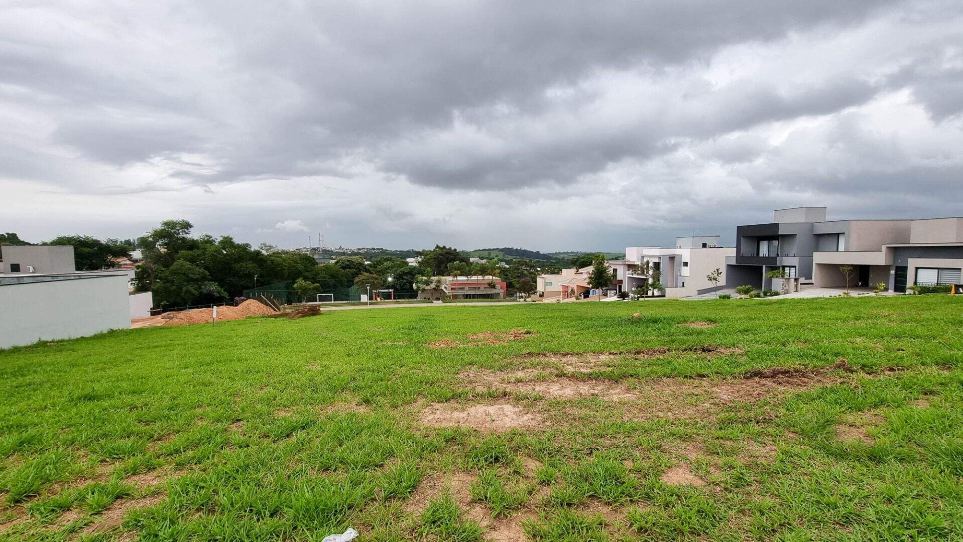 Terreno no Brasil, em Itu disponível para à venda | Grupo Kaion: Terreno à venda em Itu no Condomínio Vila dos Manacás