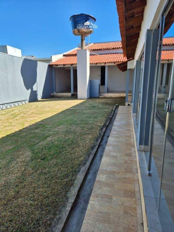 Casa à venda no CASTELANDIA V: 