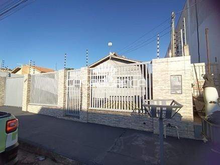 Casa à venda no Buritis I: 