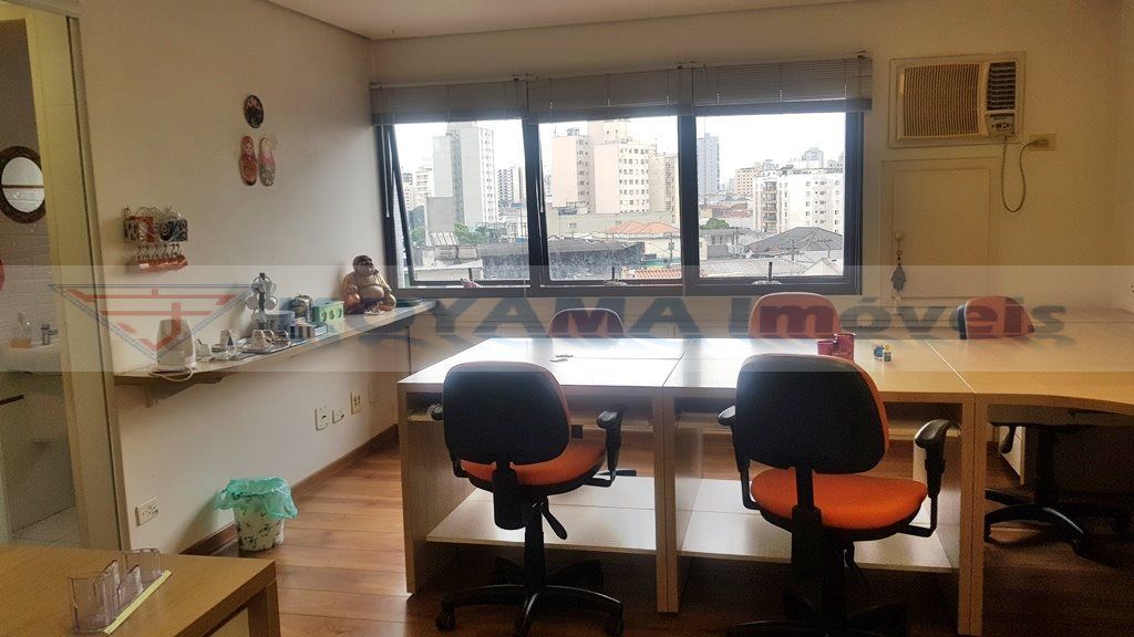 Sala à venda no Saúde: 