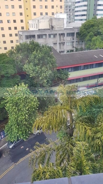 Sala à venda no Saúde: 