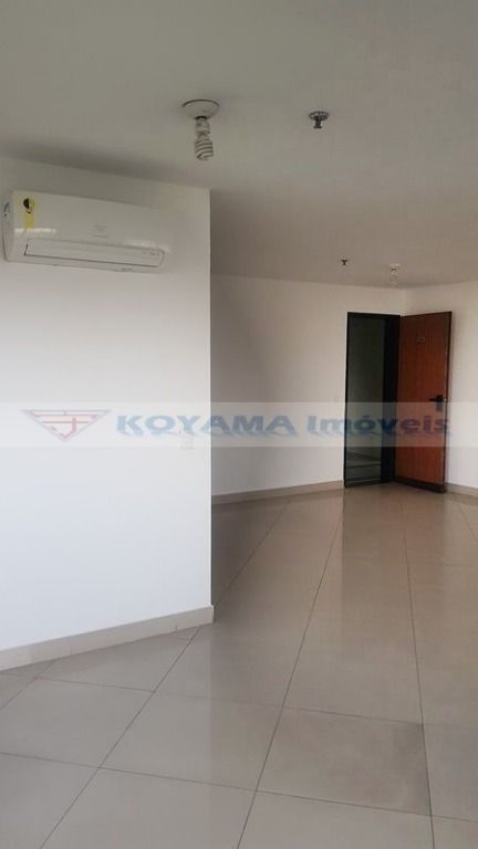 Sala à venda no Saúde: 