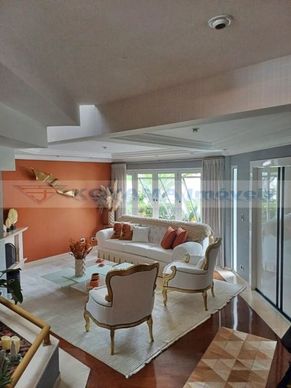 Sobrado à venda no Vila Lusitânia: 