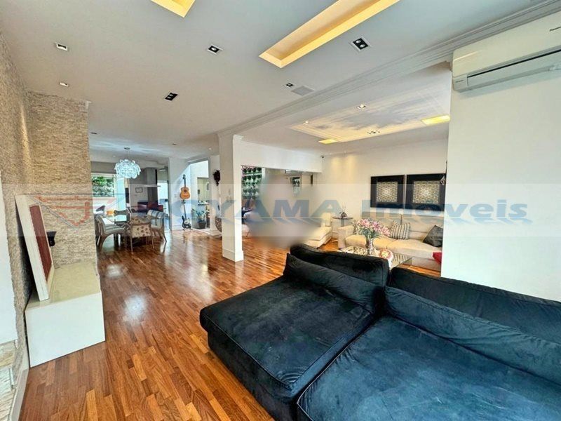 Sobrado à venda no Vila Gumercindo: 