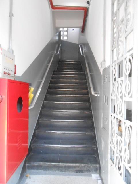 Sala para aluguel no Saúde: 