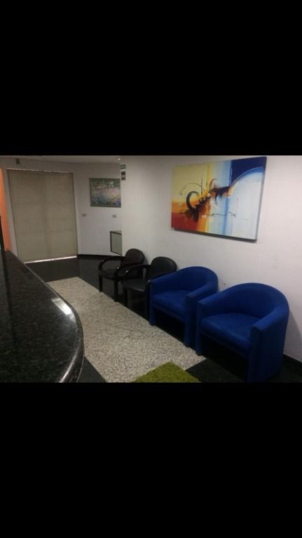 Prédio para aluguel no Centro: 