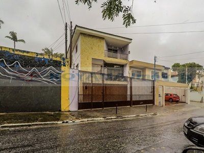 Sobrado para aluguel no Bosque da Saúde: 