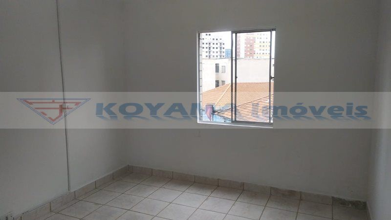 Sala para aluguel no Saúde: 