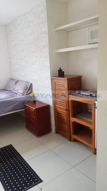 Kitnet para aluguel no Saúde: 