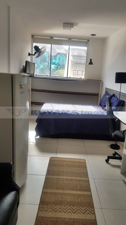 Kitnet para aluguel no Saúde: 