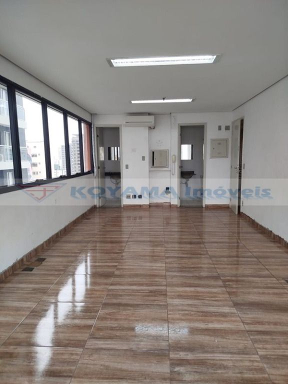 Sala para aluguel no Saúde: 