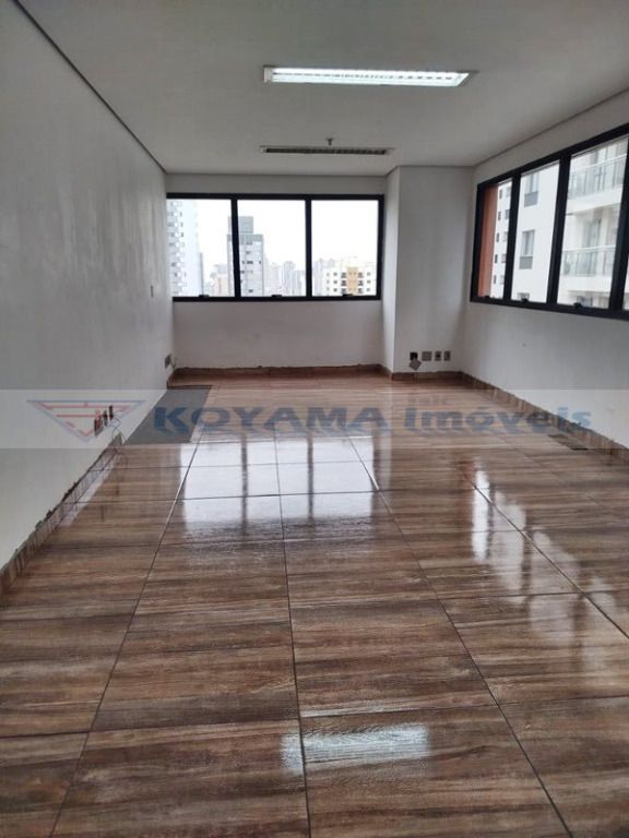 Sala para aluguel no Saúde: 