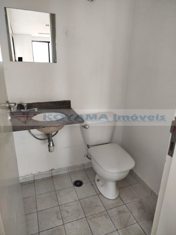 Sala para aluguel no Saúde: 