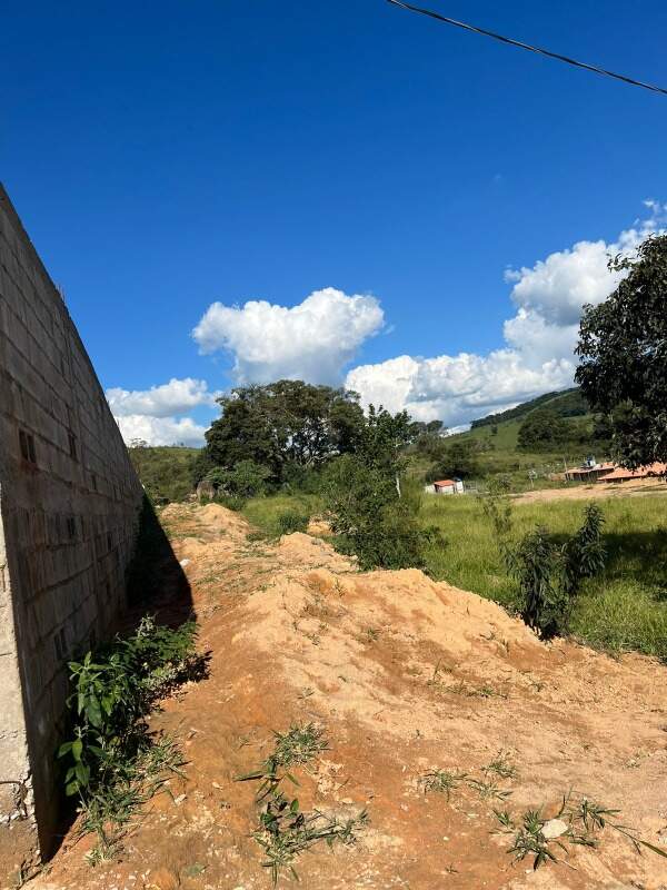 Chácara à venda no Zona Rural: 