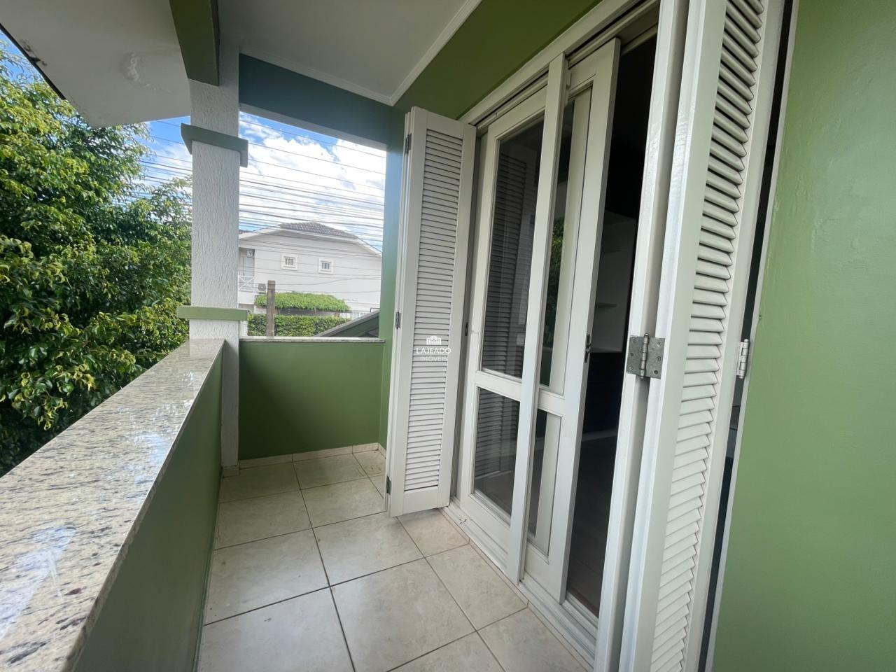 Sobrado para aluguel no Universitário: 