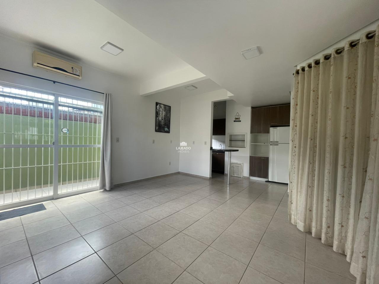 Sobrado para aluguel no Universitário: 