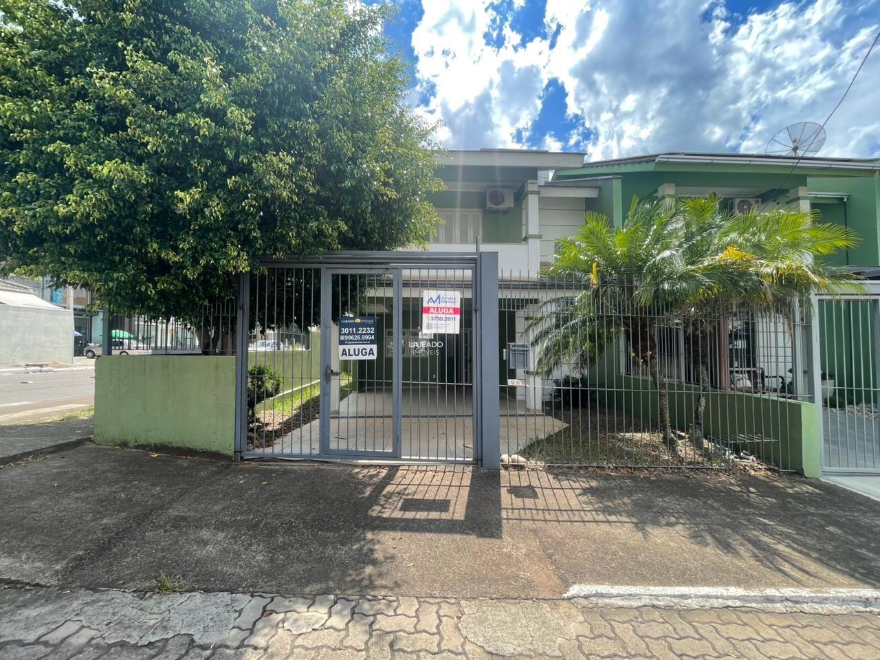 Sobrado para aluguel no Universitário: 