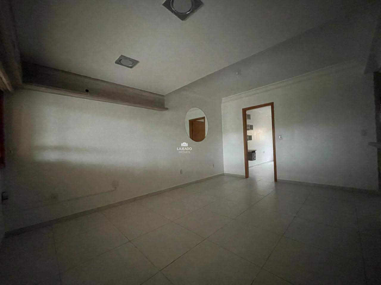 Sobrado para aluguel no Barra da Forqueta: 