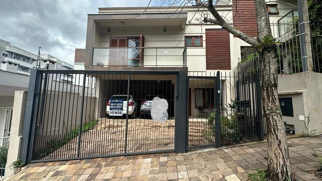 Sobrado à venda com 3 quartos, 195m² - Foto 1