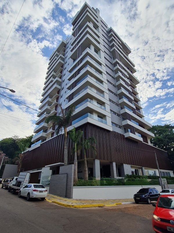 Apartamento à venda com 3 quartos, 140m² - Foto 1