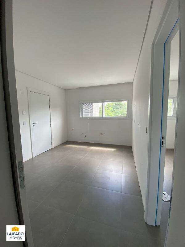 Apartamento à venda com 3 quartos, 153m² - Foto 4