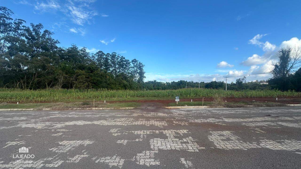 Terreno à venda, 250m² - Foto 1