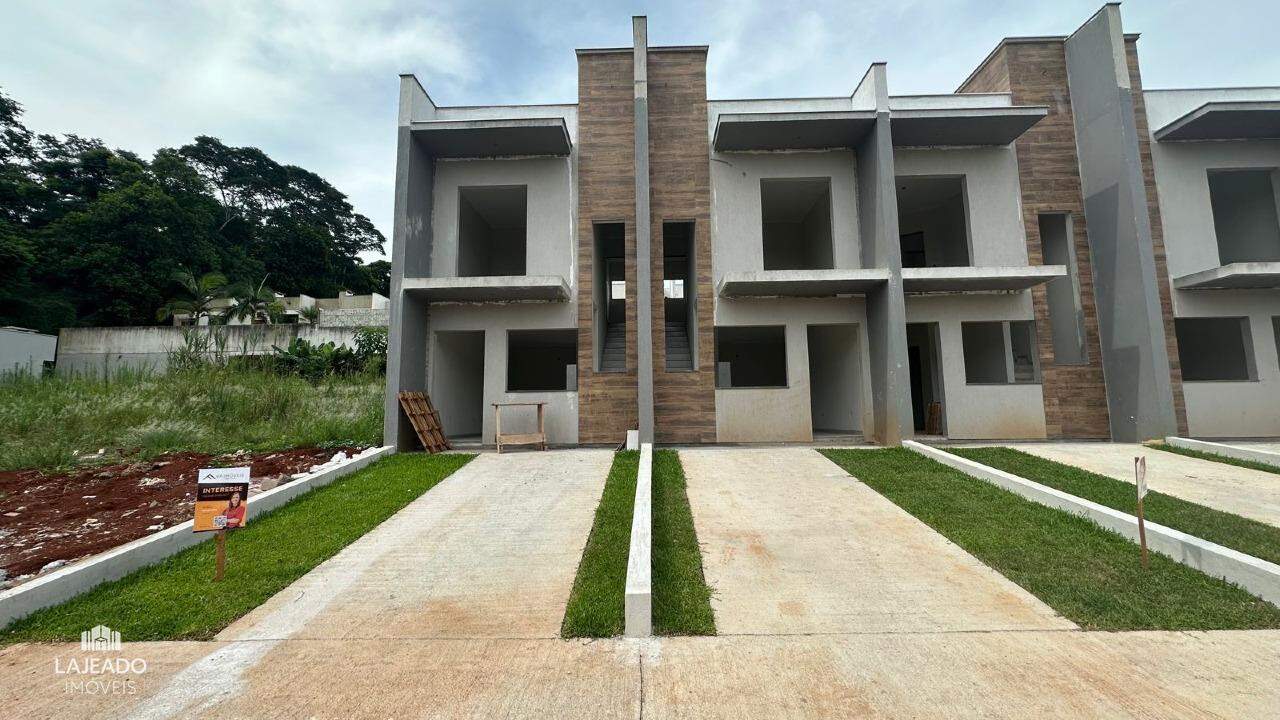 Sobrado à venda com 2 quartos, 70m² - Foto 1