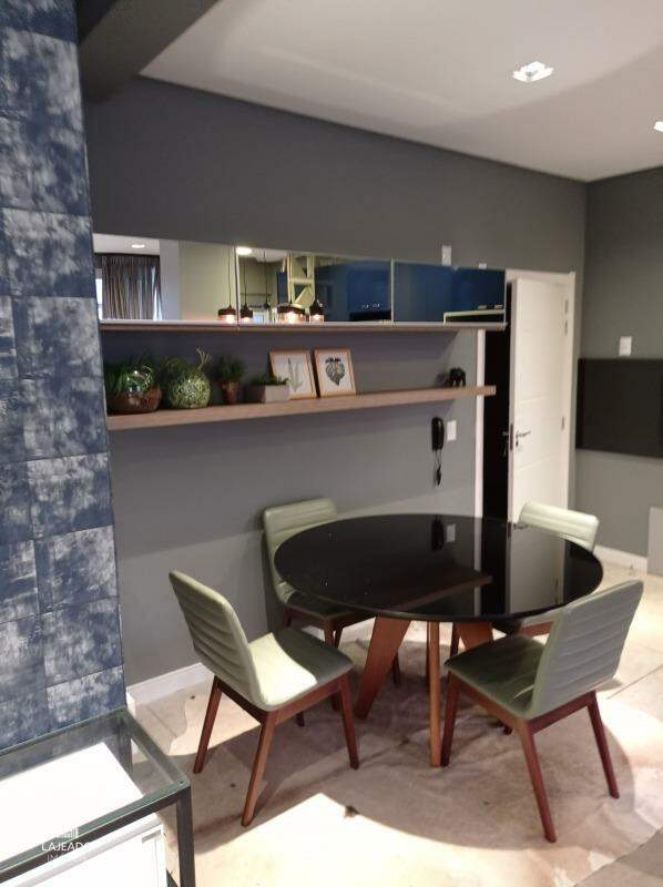 Apartamento à venda com 2 quartos, 76m² - Foto 10