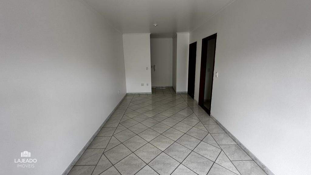 Apartamento à venda com 2 quartos, 84m² - Foto 11