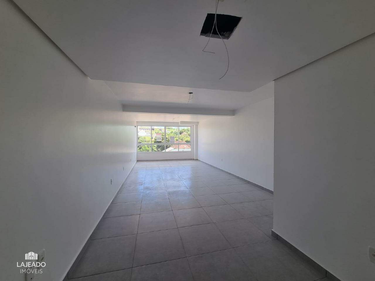 Sala para aluguel no Conventos: 