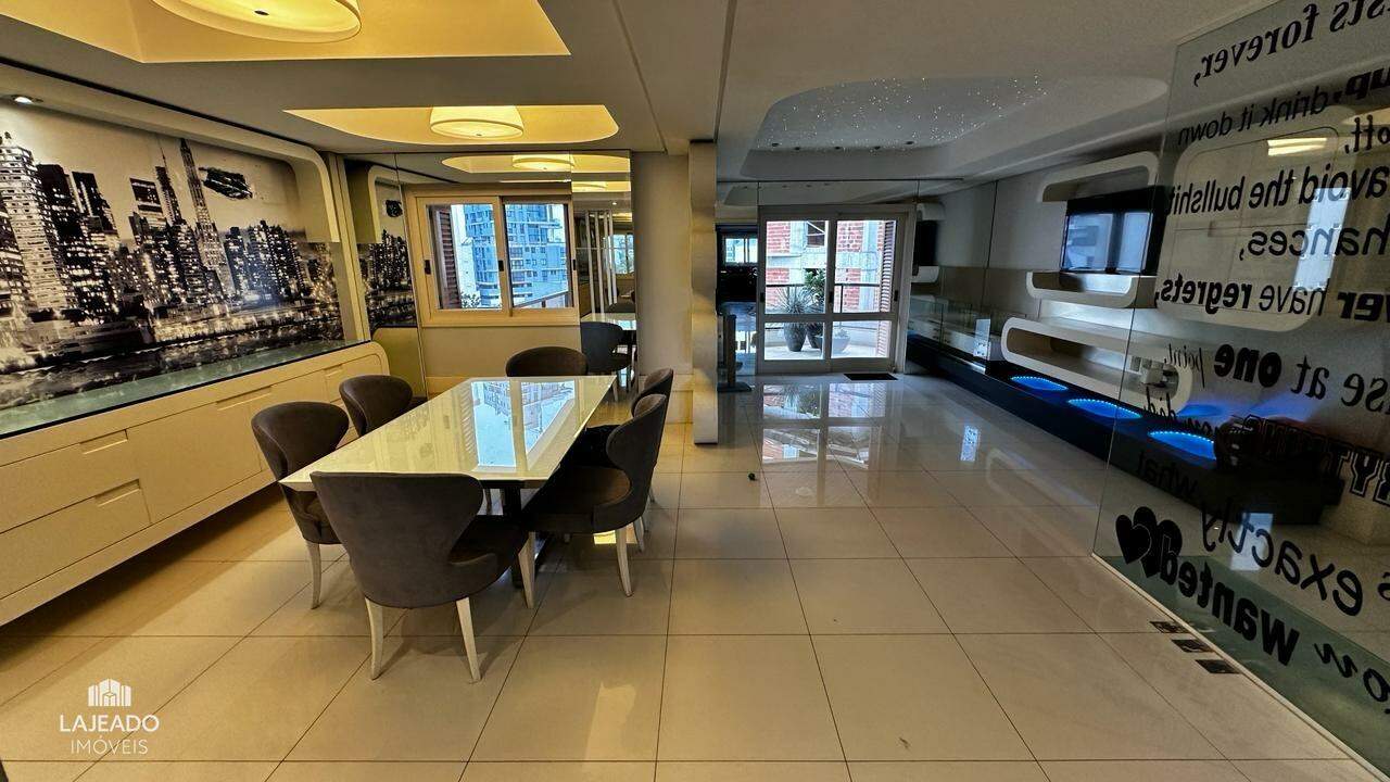 Cobertura à venda com 4 quartos, 600m² - Foto 2