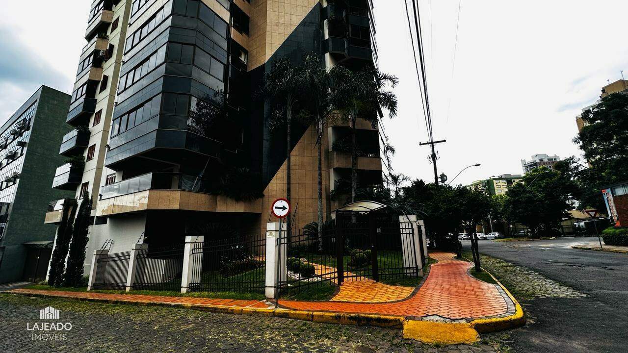 Cobertura à venda com 4 quartos, 600m² - Foto 1